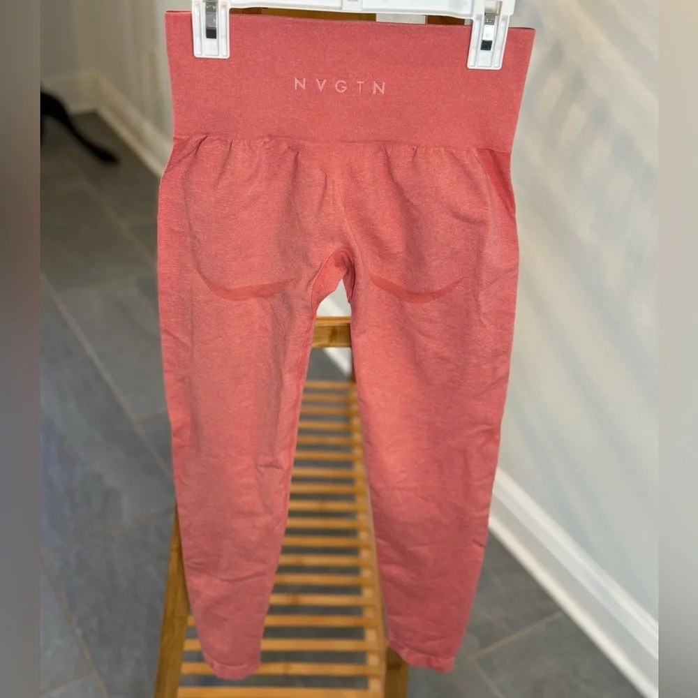 NVGTN Contour Leggings in Pink, Size S - Picture 2 of 4